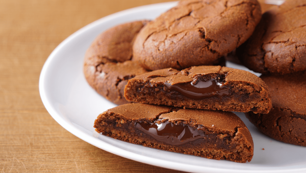 Dujjonku (Dubai Chocolate Chewy Cookies)