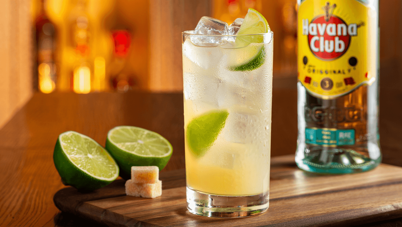Daiquiri (on-the-rocks) lifestyle image